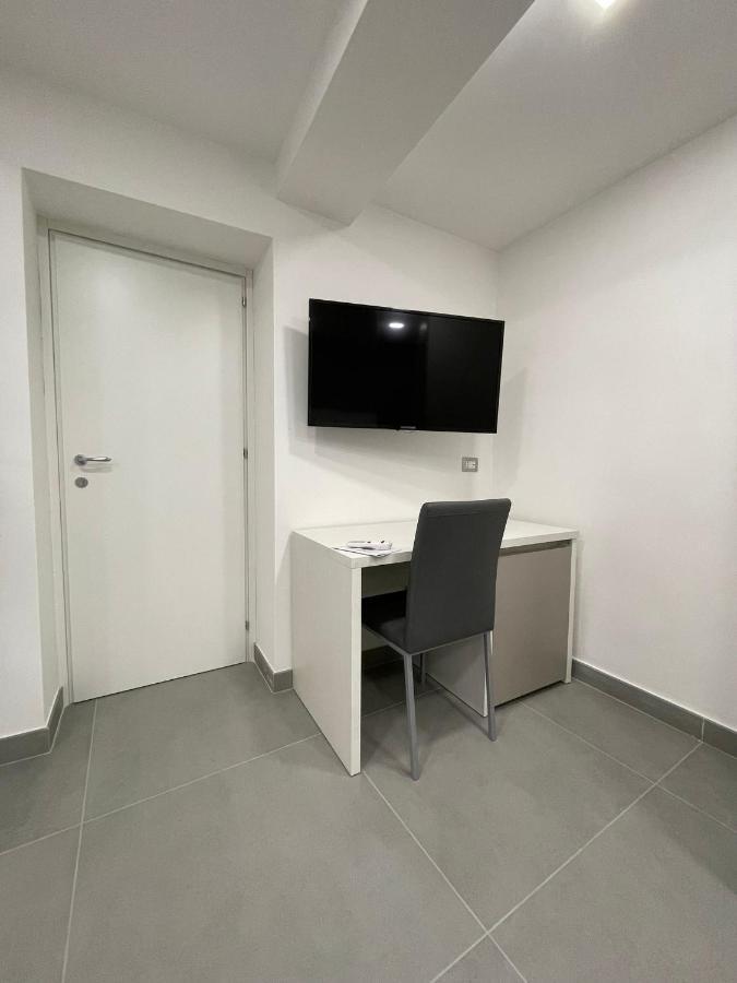 3 Rooms Chiaia Νάπολη Εξωτερικό φωτογραφία
